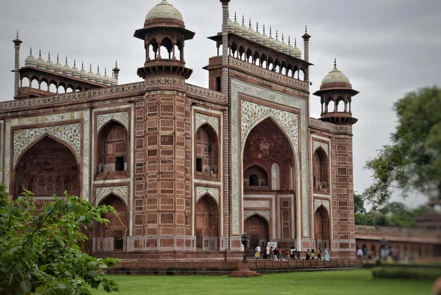From Delhi: Private 2-Day Golden Triangle Luxury Tour - Agra Fort, a useful second chapter