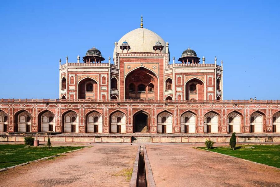 From Delhi: Private 3-Day Golden Triangle Luxury Tour - Drivers, guides, and the comfort of a private car