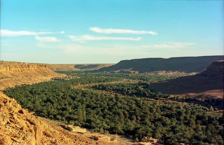 From Fes: 2-Day Luxury Desert Tour to Marrakech & Back Fez - Ziz Valley and the sudden arrival of Erg Chebbi
