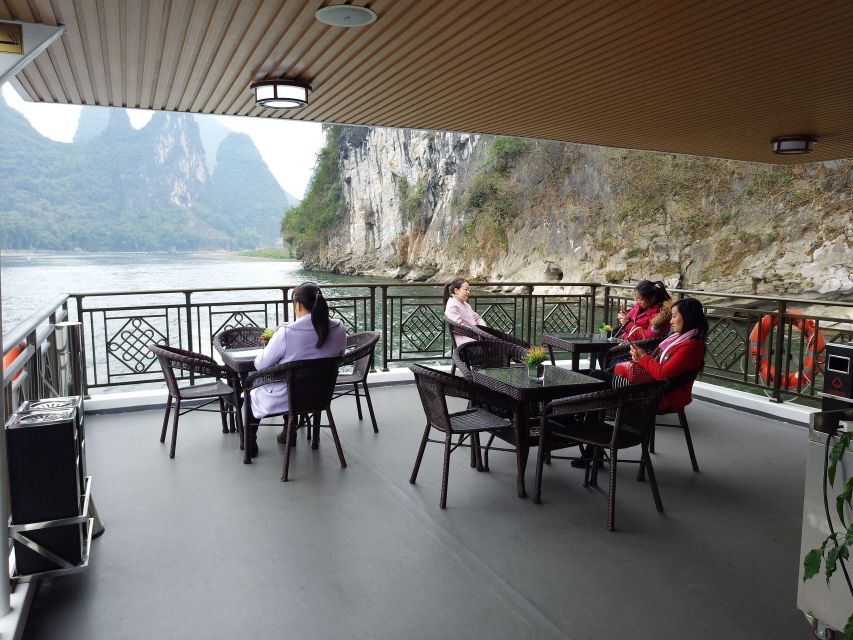 From Guilin: 4 Star Luxury Li River Cruise with Buffet Lunch - Buffet lunch while the river rolls past
