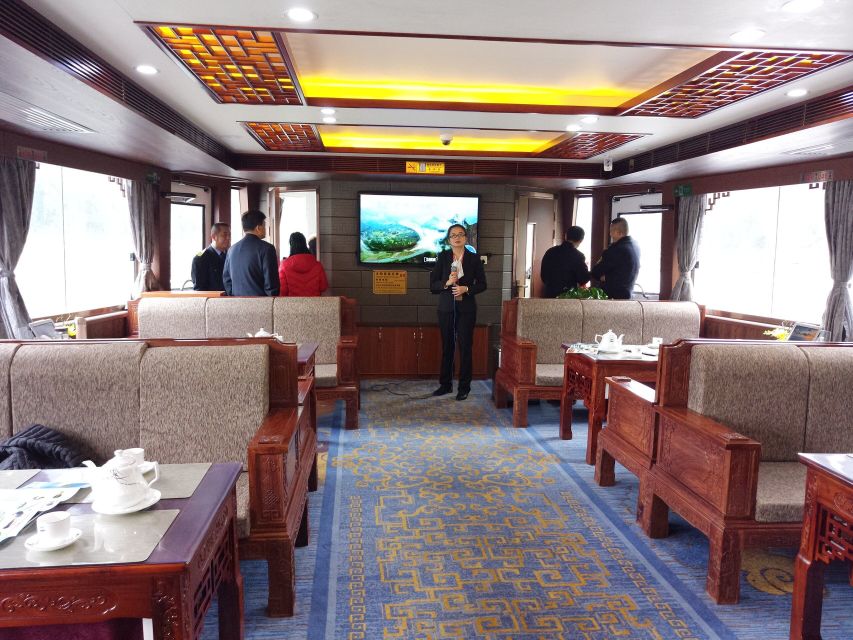From Guilin: 4 Star Luxury Li River Cruise with Buffet Lunch - The 8:00 AM pickup from downtown Guilin