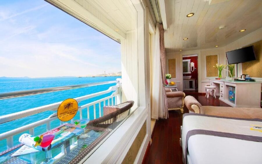 From Hanoi: 2-Day Bai Tu Long Bay Luxury Cruise with Jacuzzi - What makes this Bai Tu Long Bay cruise worth considering