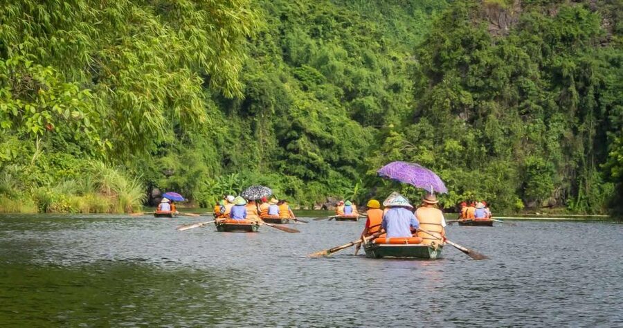 From Hanoi: 3-Day Luxury Tour Ninh Binh & Ha Long Bay Cruise - Who will enjoy this three-day route?