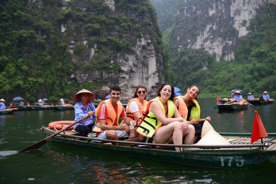 From Hanoi: 3-Day Luxury Tour Ninh Binh & Ha Long Bay Cruise - Should you book it?