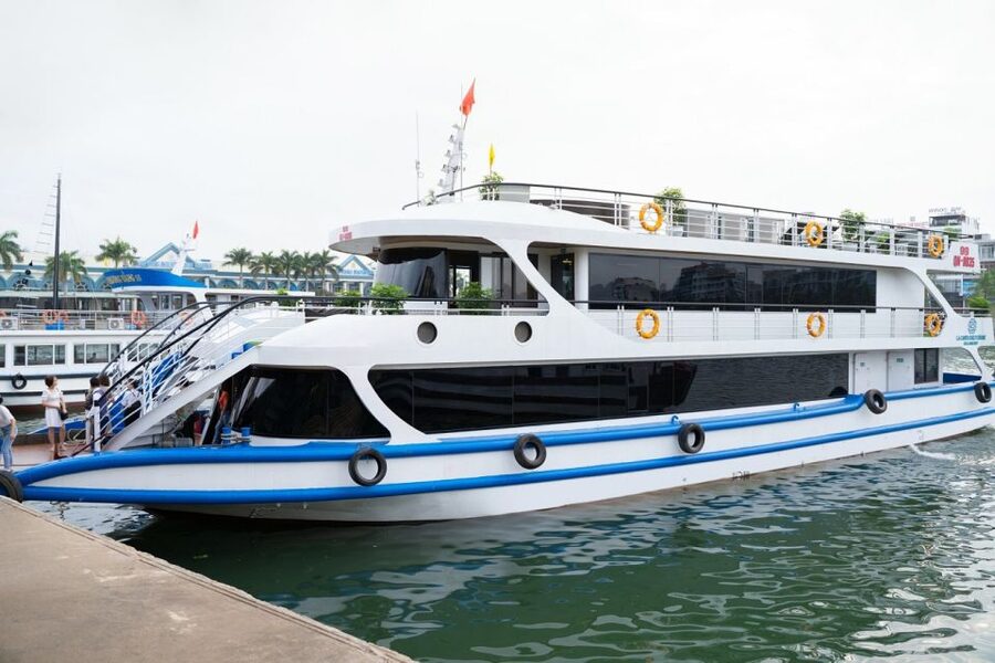 From Hanoi: Ha Long Bay Luxury Cruise Day Tour with Jacuzzi - What the $63 price really gets you