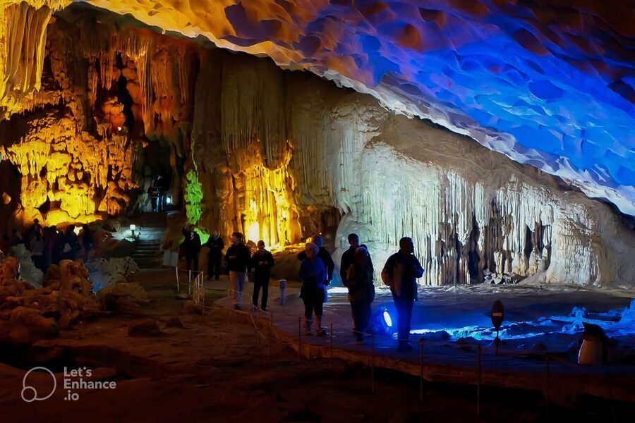 From Hanoi: Ha Long Bay Luxury Cruise with Big & Small Group - Big group or small group?