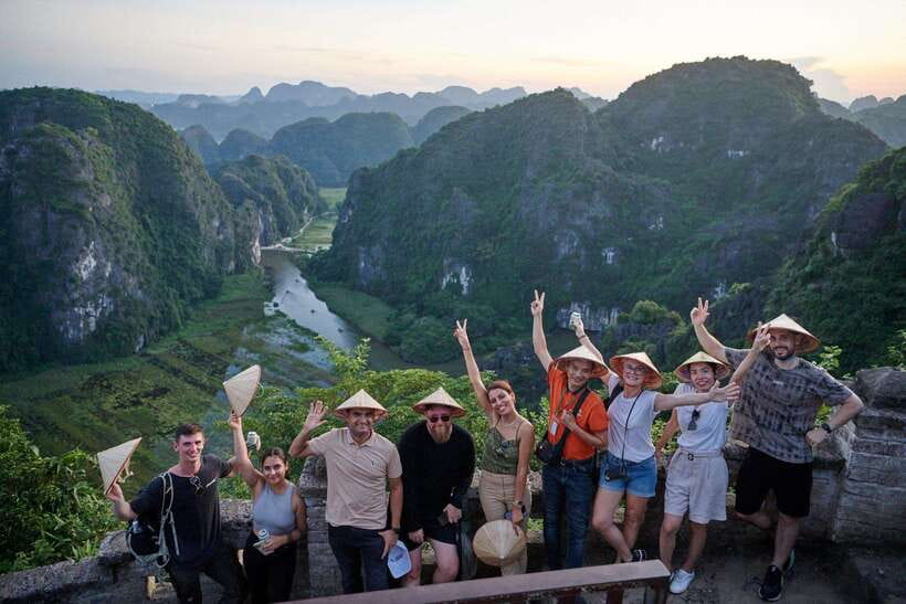 From Hanoi: Trang An, Hoa Lu & Mua Cave Full-Day Luxury Tour - Five reasons this day trip works
