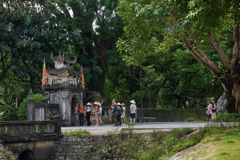 From Hanoi: Trang An, Hoa Lu & Mua Cave Full-Day Luxury Tour - Hoa Lu, Vietnam’s 10th-century capital