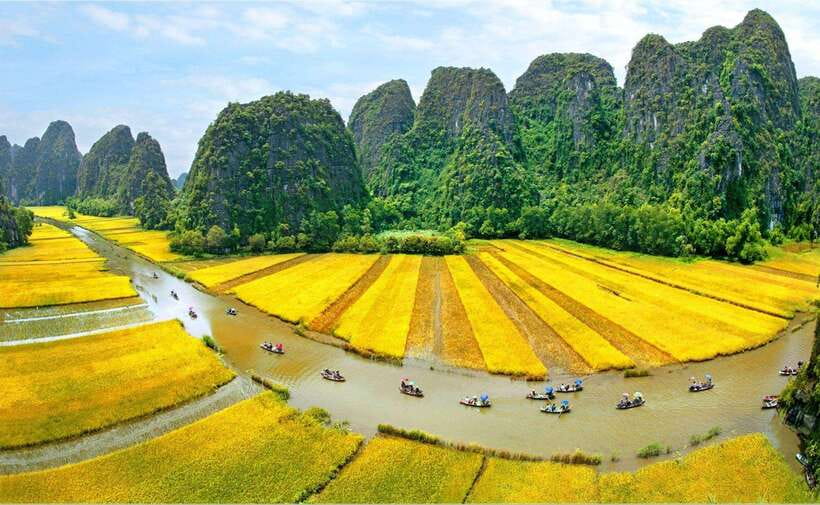 From Hanoi: Trang An, Hoa Lu & Mua Cave Full-Day Luxury Tour - Trang An by Sampan, through three caves