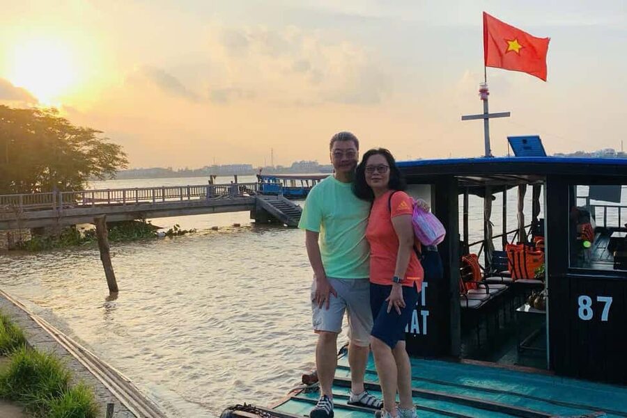 From Ho Chi Minh city: Luxury Mekong Full-Day Trip - Coconut candy, honey tea, and the sales-stop question