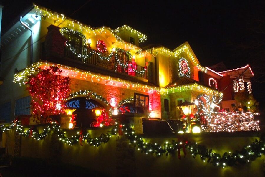 From Manhattan: 4-Hour Christmas Lights Luxury Bus Tour - Is $95 a good value?