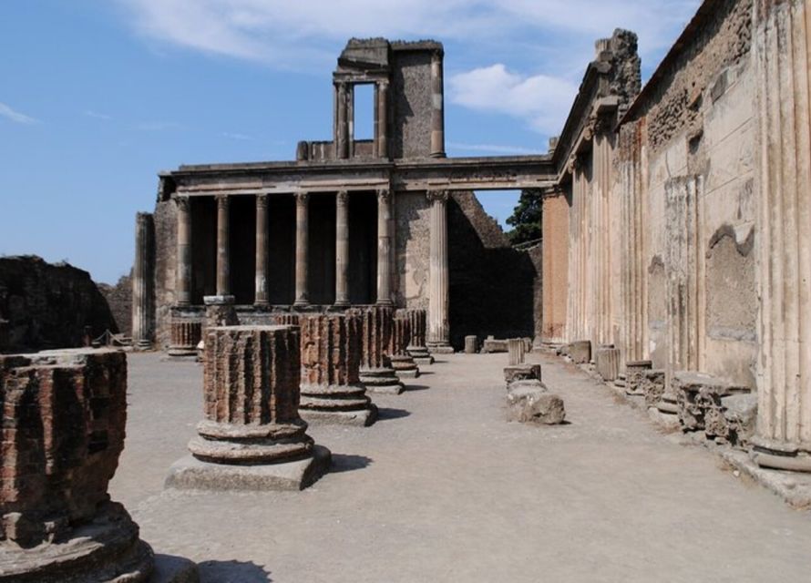 From Naples: Pompeii and Herculaneum VIP Tour with Lunch - Who should book this Naples day trip?