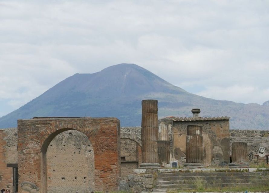 From Naples: Pompeii and Herculaneum VIP Tour with Lunch - Herculaneum: smaller, sharper, and often the highlight