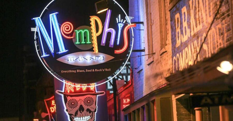 From Nashville: Memphis Tour with Graceland VIP Access - The four-hour ride from Nashville