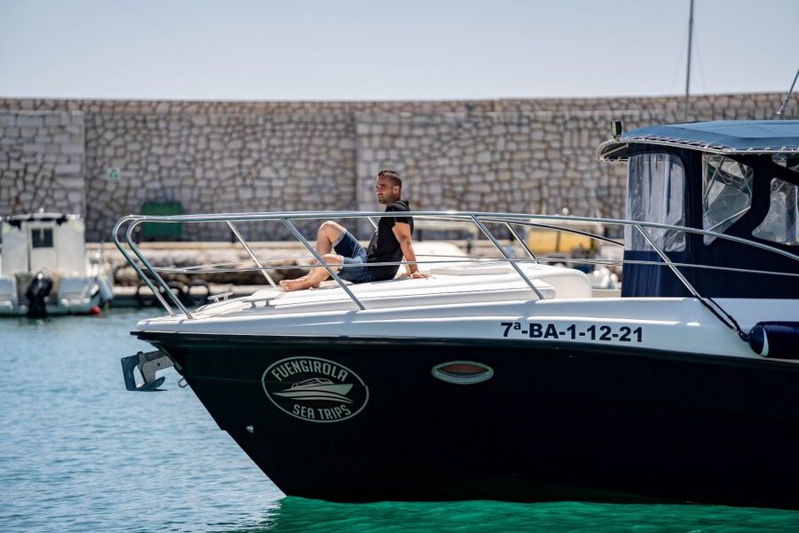 Fuengirola: Luxury Private Boat Rental With Skipper - Cruising the Costa del Sol by private yacht