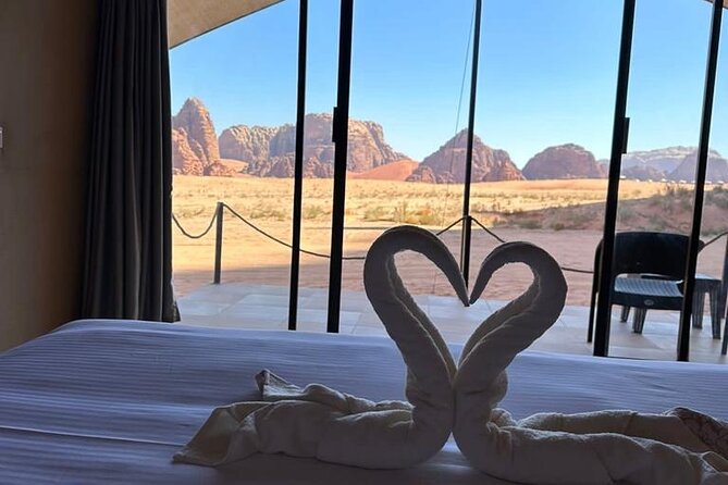 Full-Day Jeep Tour & Sleep in Luxury Tent with private Bathroom - Bridges, ruins, and the middle of the day