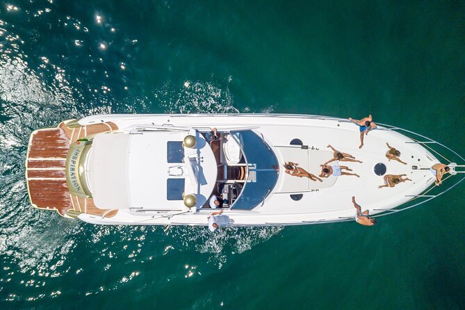 Full-Day Private Cruise in the Algarve Coast by Luxury Yacht - Alfanzina Lighthouse and the wider Algarve coast