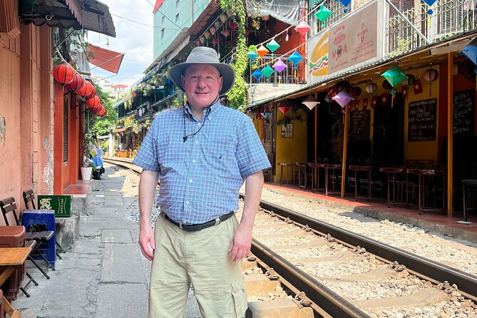 Full Day Private Luxury Tour with Cyclo in Hanoi - Dong Xuan Market and the sounds of daily Hanoi