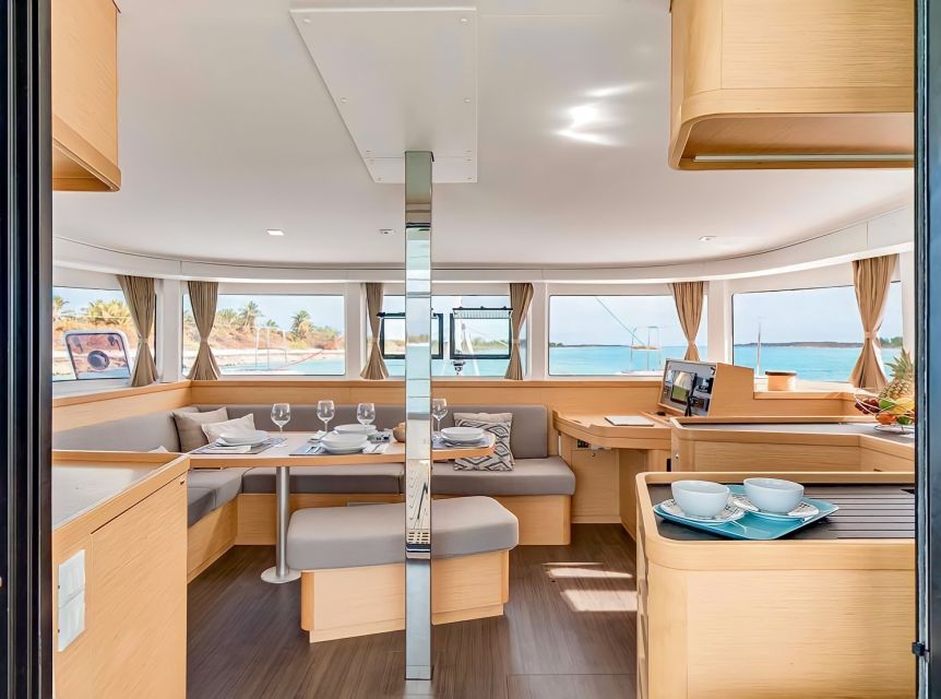 Funchal Bay: Dolphin & Whale Watch Luxury Catamaran Cruise - The leisurely return along Madeira’s coast