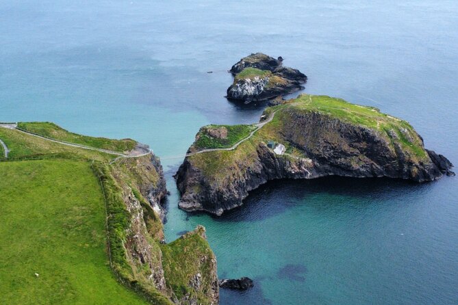 Giants Causeway Tour from Belfast in luxury 7 seater - Guides, pace, and the feel of the day