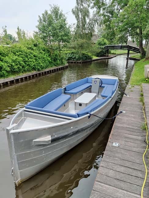 Giethoorn : Luxury Private open boat tour with local captain - Starting at Zuiderpad 14A