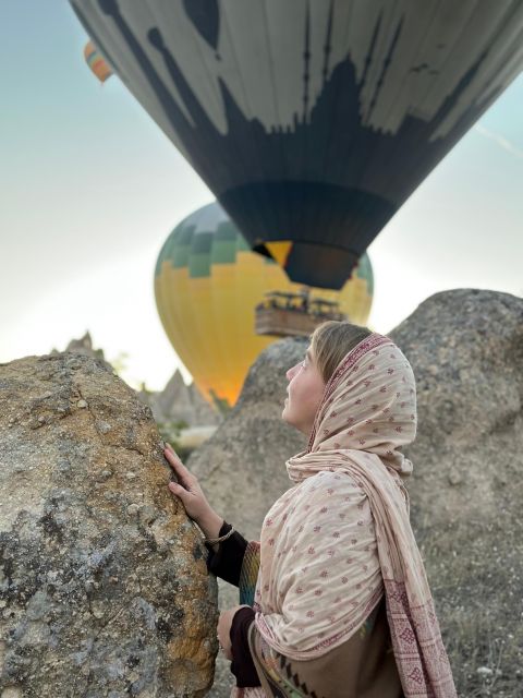 Göreme: Luxury Hot Air Balloon Flight in Göreme Valleys - Landing, certificates, photos, and the champagne stop