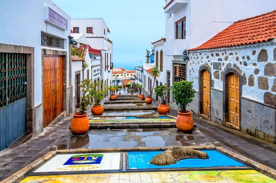 Gran Canaria: Full-Day VIP Tour by Bus - Aloe vera: a practical stop with a sales element
