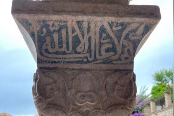 Granada : Private Alhambra Tour + Nazaries Palaces (VIP) - Meeting point, timing, and documents