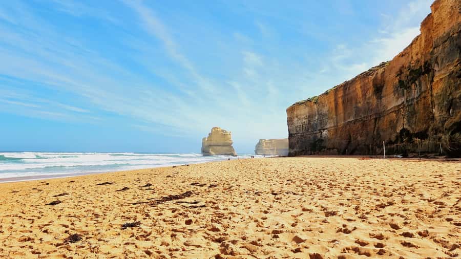 Great Ocean Road Lux Tour Max 11 Hotel Pickup - The Razorback and Twelve Apostles