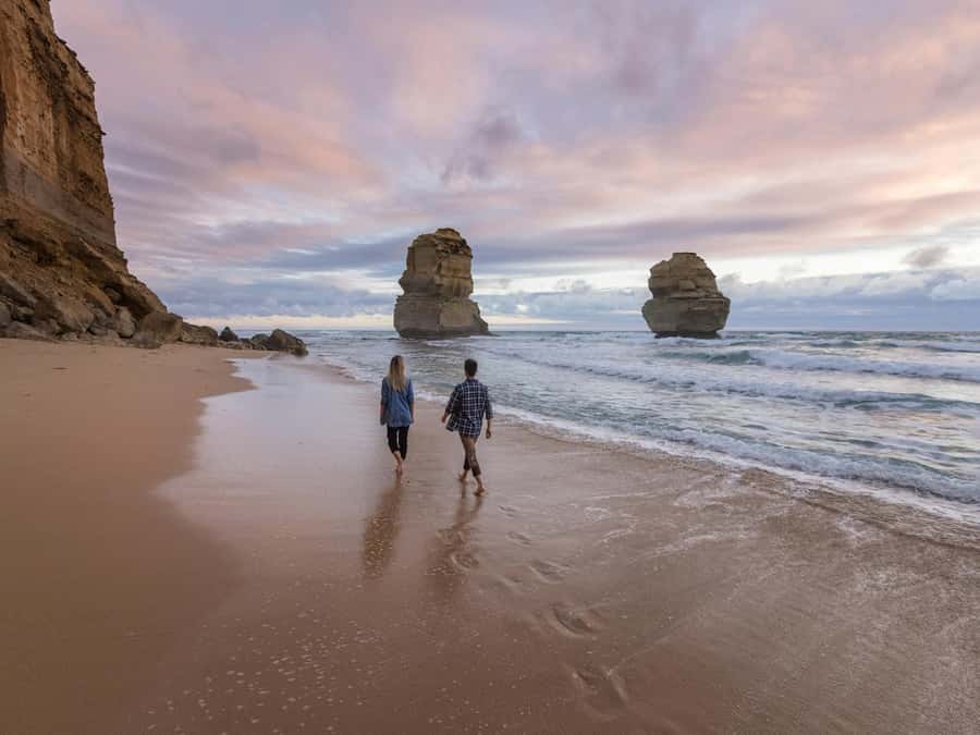 Great Ocean Road Tour PRIVATE LUXURY-FREE entry,hotel pickup - Memorial Archway and the eastern return route
