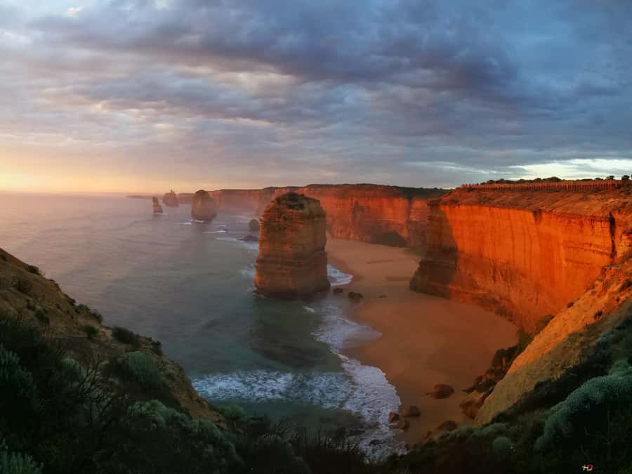 Great Ocean Road Tour PRIVATE LUXURY-FREE entry,hotel pickup - Apollo Bay is your main food and breathing stop