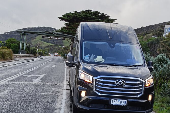 Great Ocean Road Tour Reverse –SML GRP-DLUX Mini Bus Hotel Pickup - Apollo Bay provides lunch and a coastal reset