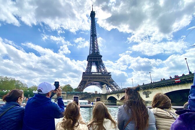 Guided Luxury Paris Day Trip with Optional Lunch at the Eiffel Tower - One hour on the Seine