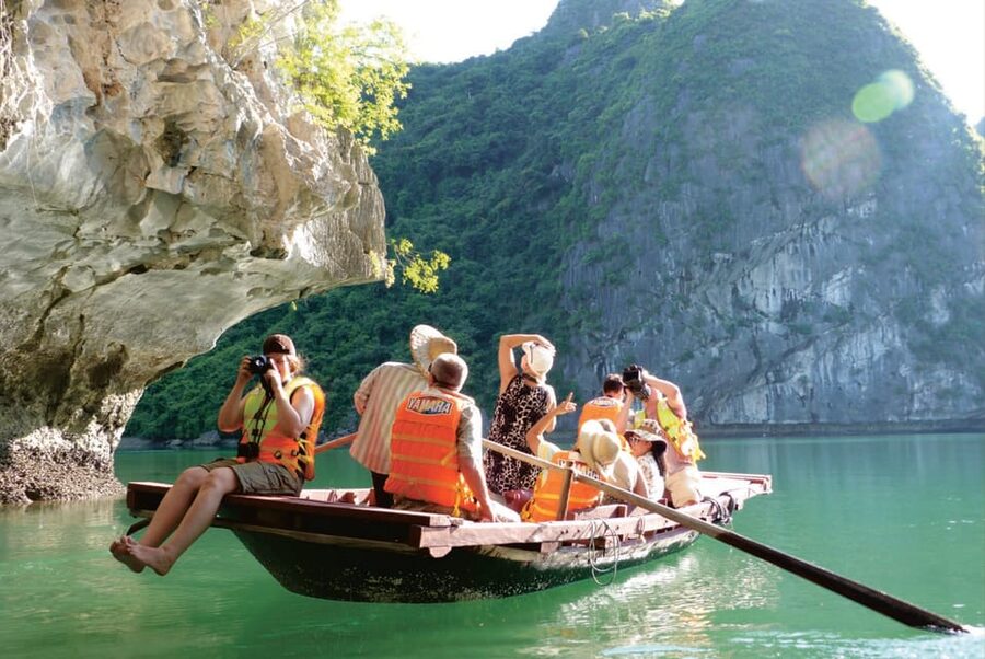 Ha Long 1 Day Luxury Small Group & Kayaking - Why This Works as a Hanoi Day Trip