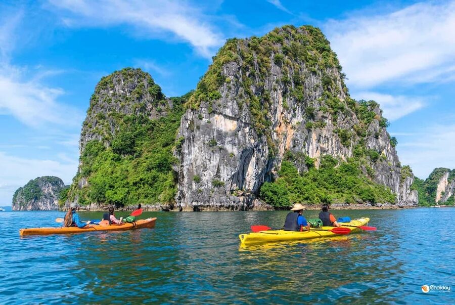 Ha Long 1 Day Luxury Small Group & Kayaking - Comparing the Two Departure Options