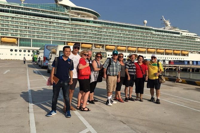 Ha Long Bay 1 Day Joined Luxury Tour - Lunch, jacuzzi pool, and the sunset party