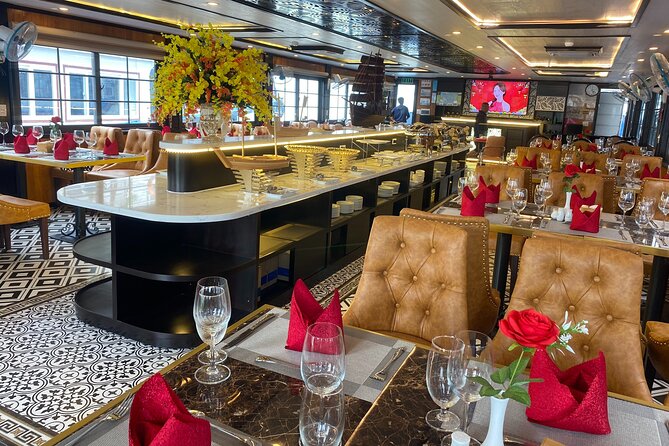 Ha Long bay Luxury cruise Day Trip - Titov Island: beach time or a climb to the peak