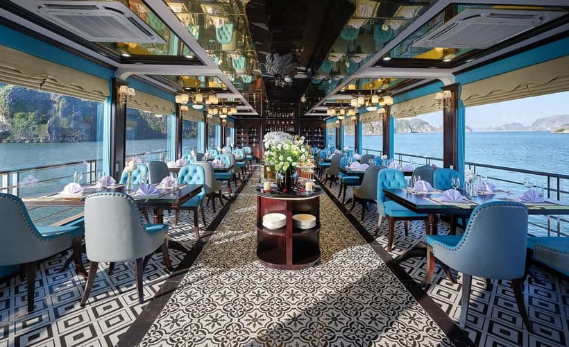Ha Long Bay- Luxury Day Cruise, Lunch& Kayaking&Sunset party - Titop Island and the 300-step decision