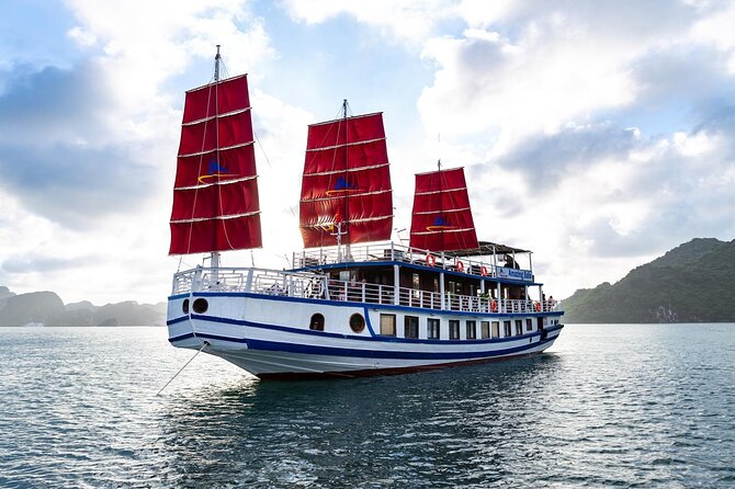 Halong Amazing Sail Luxury 1 Day Small Group Tour 7-Hour Cruising - Why the 26-person limit matters