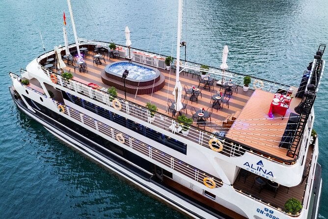 Halong and Bai Tu Long Luxury Day Escape - The cruise sets the tone for the day