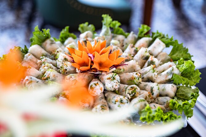 Halong bay 5star Cruise Day Trip: Buffet lunch & Limousine bus - Kayaking and the lagoon option