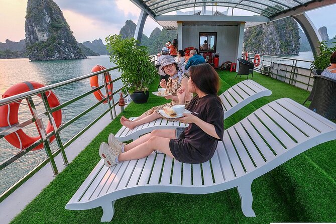 Halong Bay Cruise Luxury Full Day Tours - Kayaking is the optional activity worth choosing