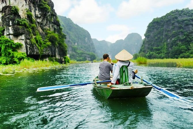 Halong Bay Day Tour Luxury Cruise With Jacuzzi and Buffet Lunch - Is $50 good value for a one-day cruise?