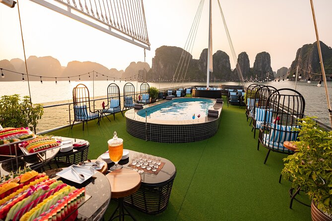 Halong Bay Day Tour With Sunlight Luxury Cruise With Transfer - Sung Sot Cave and its 200 steps