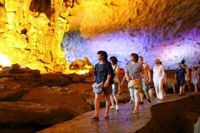 Halong Bay Full Day with Kayaking, Hiking viewpoint, Cave – Deluxe To Luxury