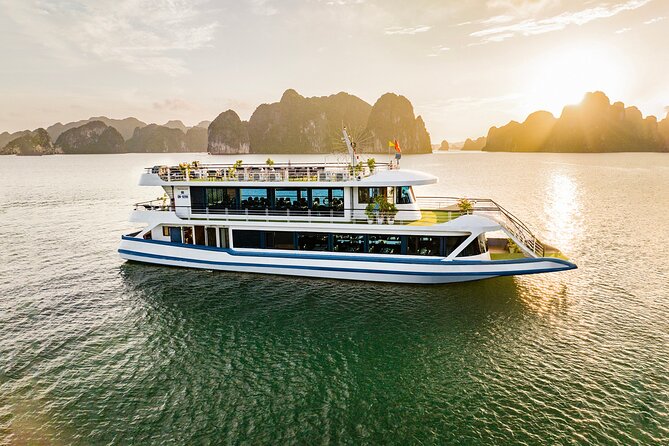 Halong bay Luxury Cruise Day Trip: Buffet lunch & Limousine bus - Why this day trip works for a short Hanoi stay