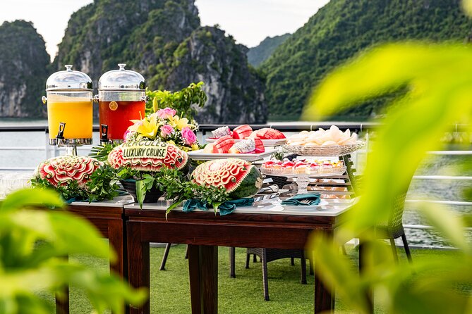 Halong bay Luxury Cruise Day Trip: Buffet lunch & Limousine bus - Surprise Cave, or Hang Sung Sot