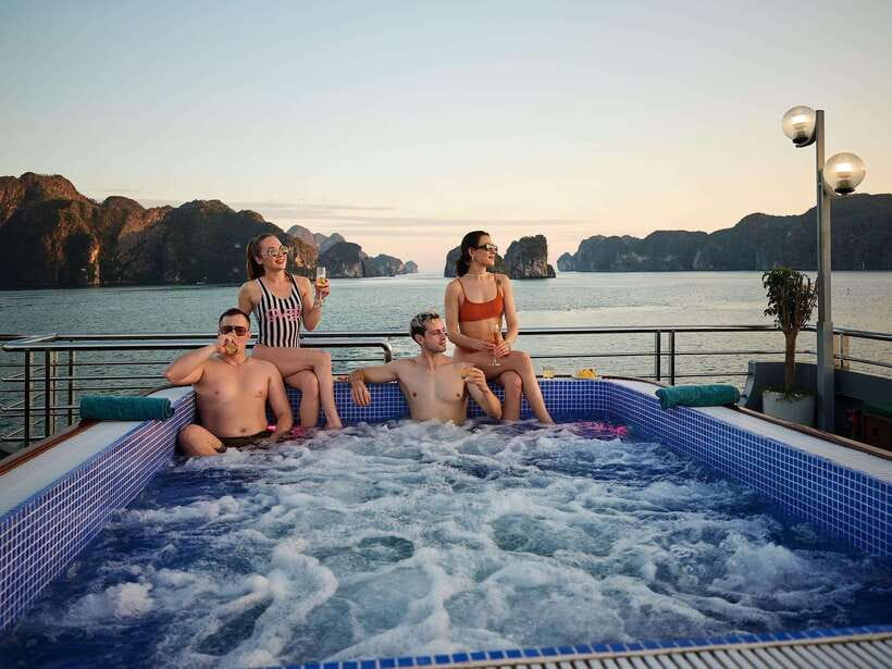 Halong Bay Luxury Cruise: Kayak&Swim,Cave, Party BEST SELLER - The sunset party and return cruise