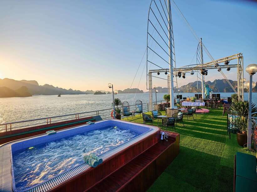 Halong Bay Luxury Cruise: Kayak&Swim,Cave, Party BEST SELLER - Who will enjoy this Halong Bay day trip?