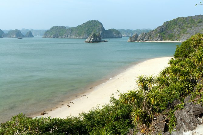 Halong Bay Luxury Cruise one day Tours - Five hours among Halong Bay’s limestone islands